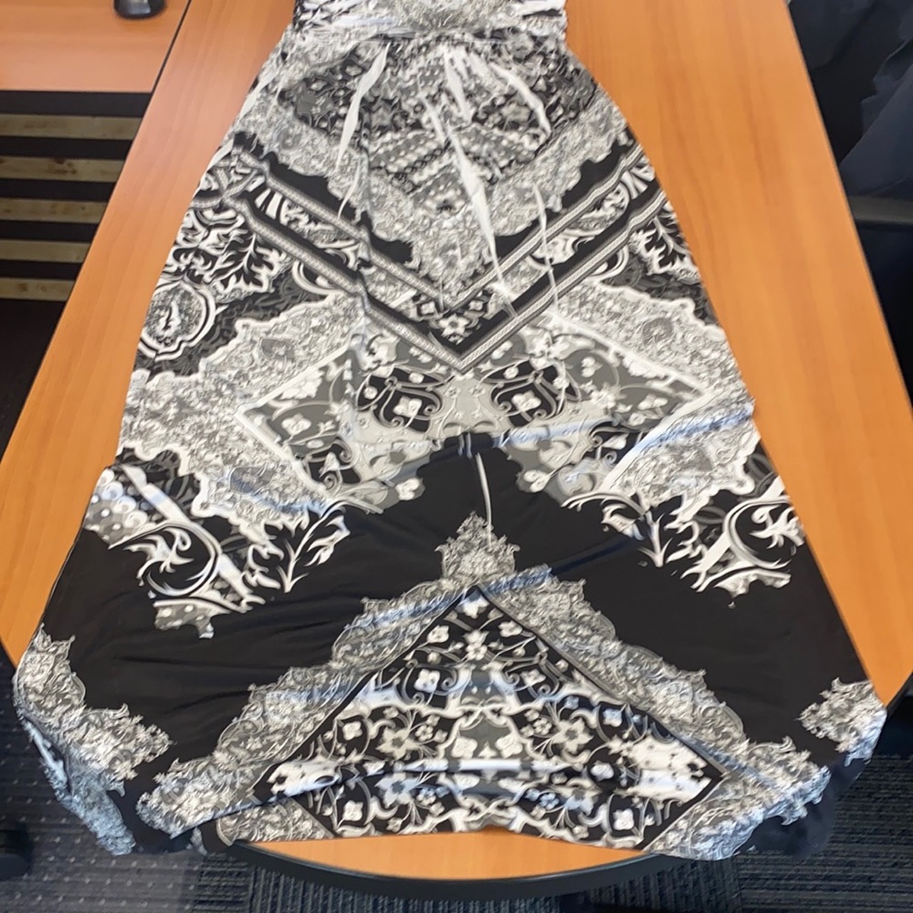 Women’s dress! Amazing pattern!